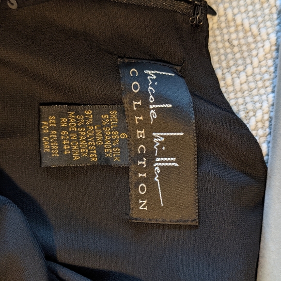 Nicole Miller Ruched Black Dress - Picture 4 of 4